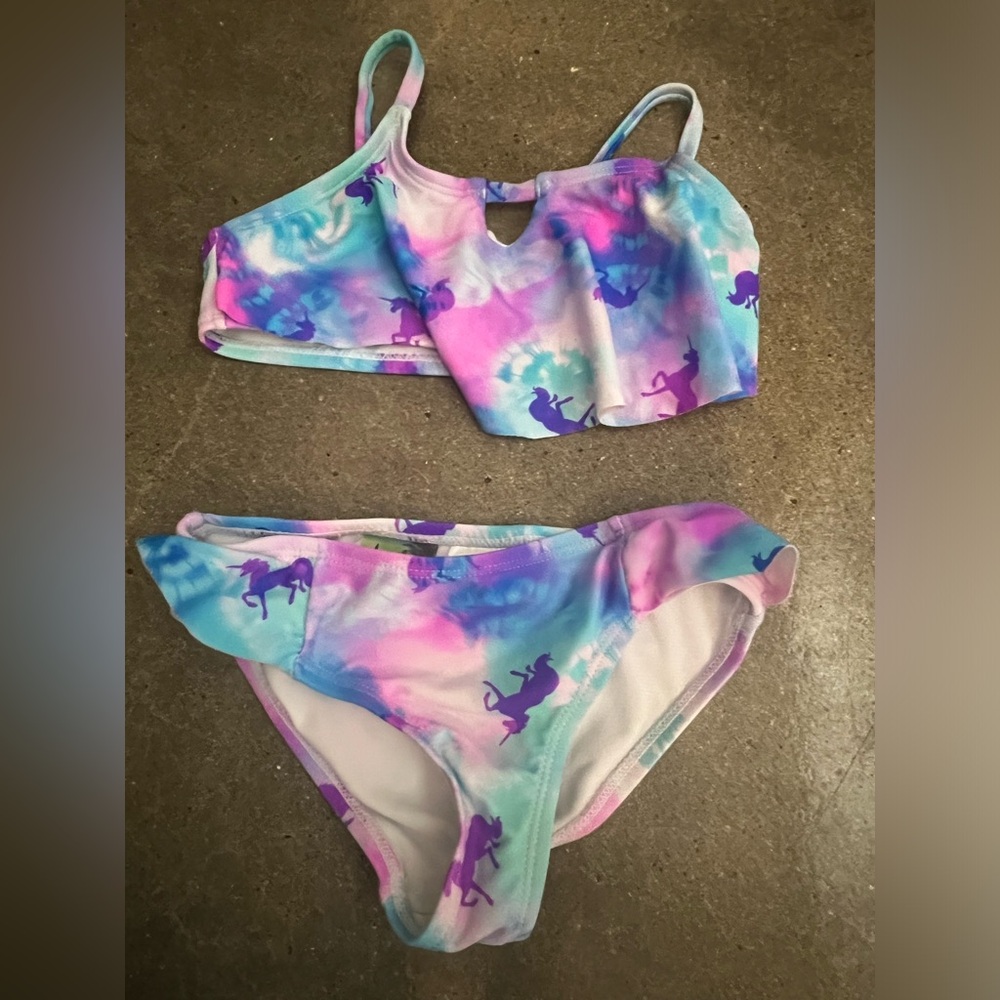 Angel Beach toddler girls Size 4. Multi colored tie dye and unicorns design.